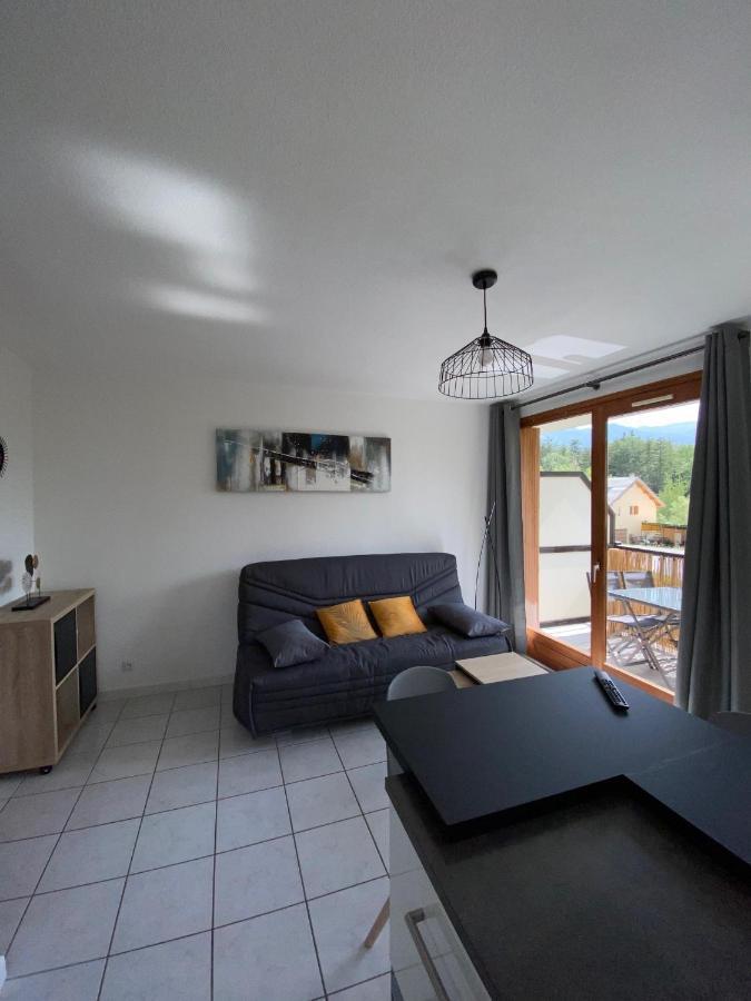 Appartement Situe A Cote Du Lac De Serre Poncon Saint-Sauveur  Eksteriør bilde